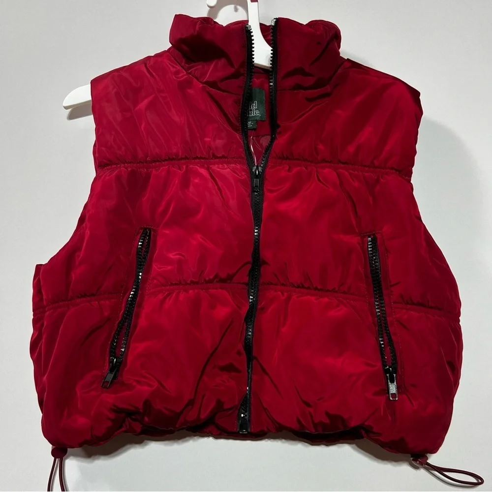 NWT Wild Fable Women's Puffer Vest- Maroon XS